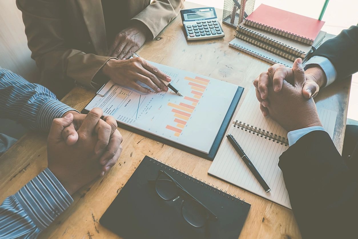 Réunion financière en équipe